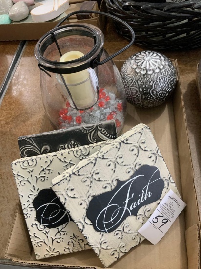 Metal decor and jar with handle and candle