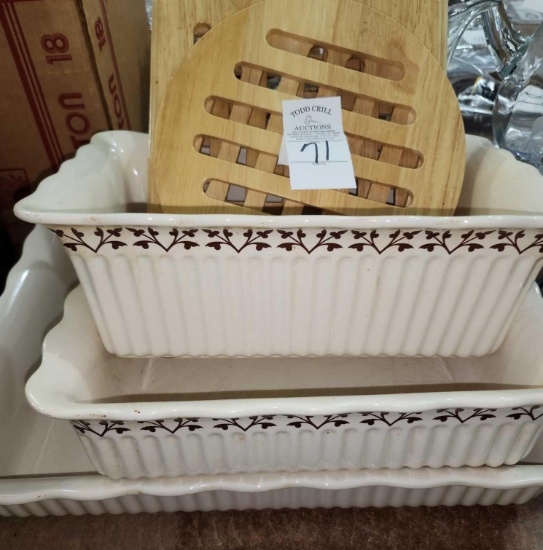 3 Paula Deen Casseroles/ 2 Wooden Pot Holders