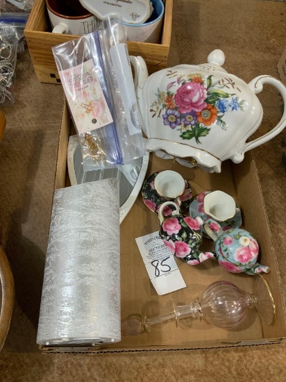 Musical teapot mirror and candle