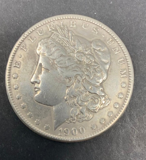 1900 MORGAN SILVER DOLLAR