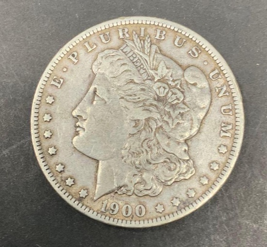 1900-O MORGAN SILVER DOLLAR