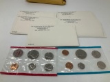 5 - 1972 US MINT UNCIRCULATED COIN SETS