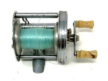 Vintage Olympic Dolphin 612 Fishing Reel