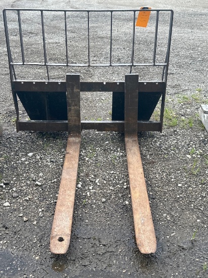 BRADCO SKIDLOADER FORKS