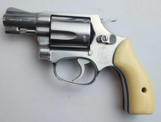 SMITH & WESSON 66 DA REVOLVER 38 SPECIAL