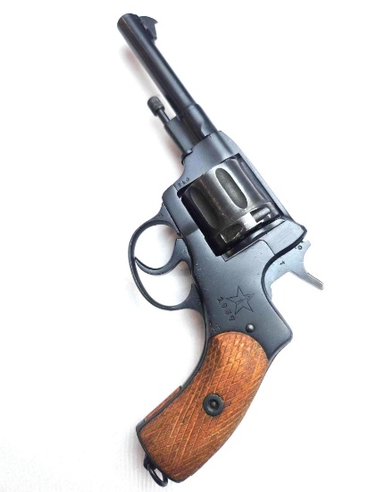 RUSSIAN 1937 REVOLVER 7.62 NAGANT