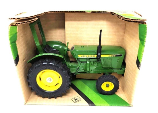 ERTL JOHN DEERE COMPACT UTILITY TRACTOR NIB