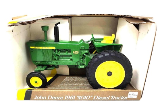 ERTL JOHN DEERE 1961 4010 DIESEL TRACTOR NIB