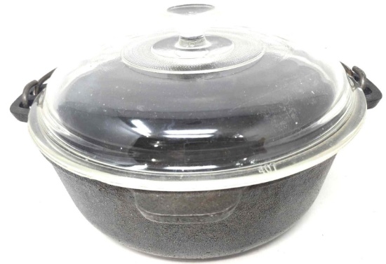 2 QT Wagner Ware Dutch Oven W/Glass Lid