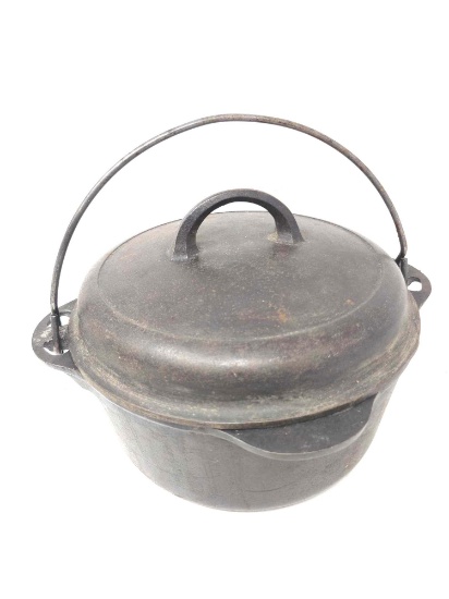 Griswold No.7 Dutch Oven W/Self Basting Lid-Cover