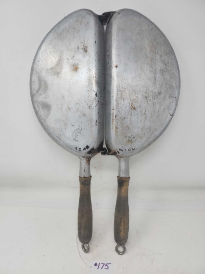 Griswold Omelet Pan
