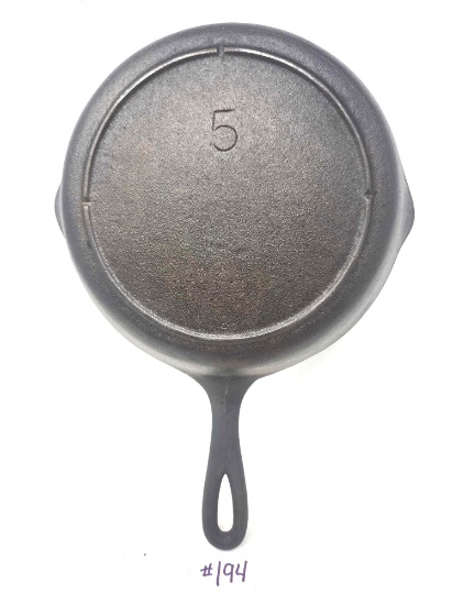 Lodge No.5 "Three Notch Skillet"