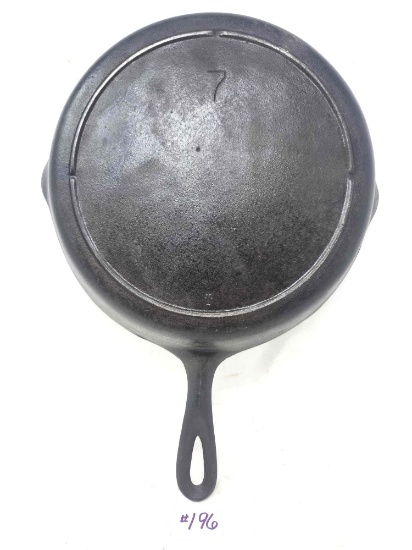 Lodge No.7 "Three Notch" Skillet