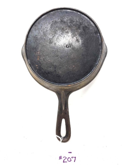 No.3 Unmarked Vollrath Cast Iron Skillet W/Heatring