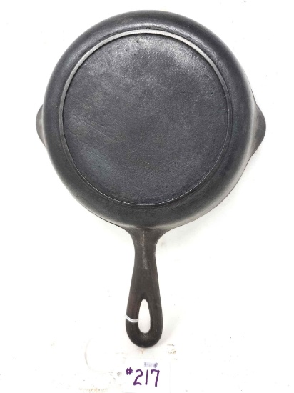 No.3 Unmarked Crescent/Ozark Cast Iron Skillet