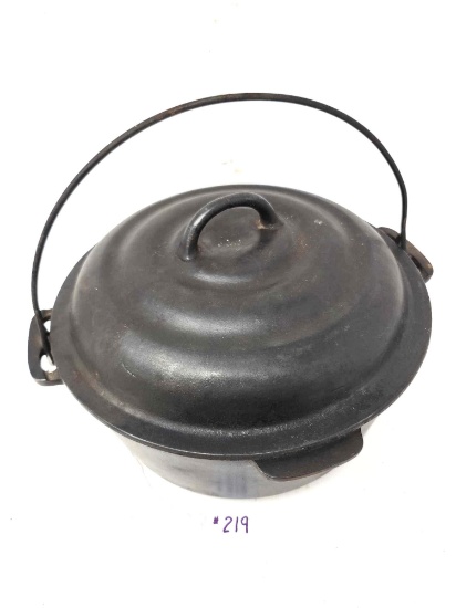 No.8 Crescent Fd'y Co./Ozark W/Beehive Lid-Cover