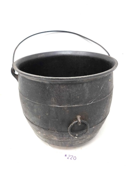 Unmarked No.8 Bulge Kettle