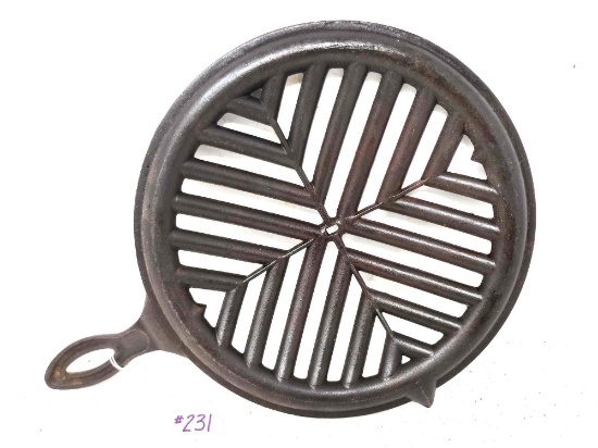 Unmarked Cast Iron Broiler