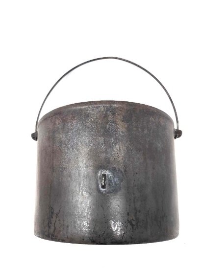 No.8 Unmarked Wagner Flat Bottom Kettle