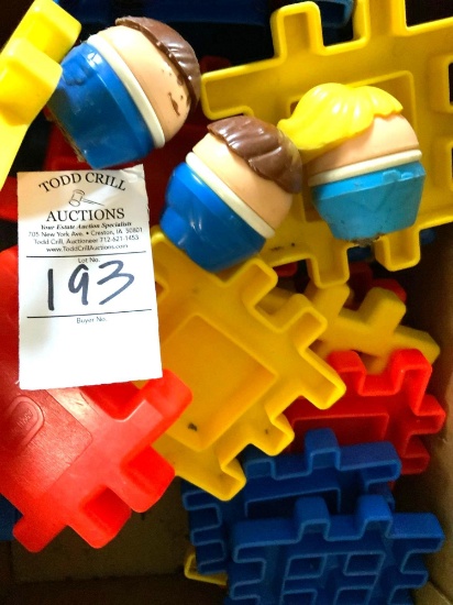 Little Tikes Building Blocks w/ People and Wagon
