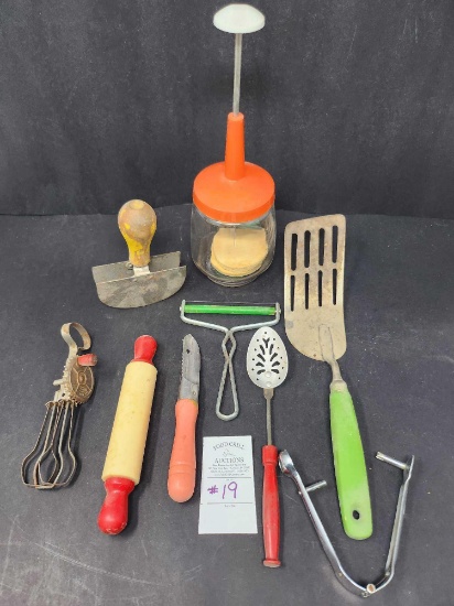 9 Vintage Kitchen Utensils