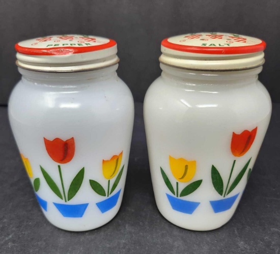 FireKing Tulip Shakers Salt/Pepper W/Tulip Lids