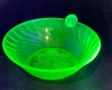 Vintage Green Depression Uranium Glass Berry Bowl