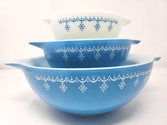 3 PYREX Blue Garland Cinderella Bowls 441 442 444