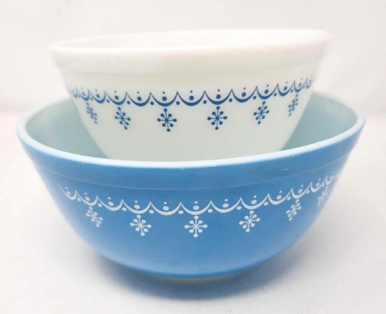 2 PYREX Blue Garland 402, 403 Mixing Bowls