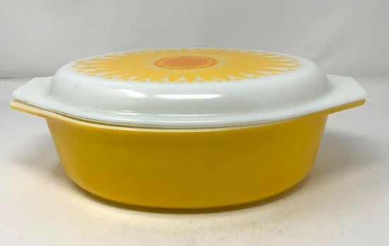 Pyrex Daisy 045 Oval Casserole W/ Lid
