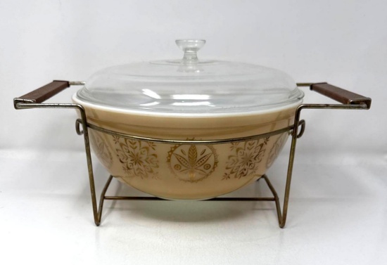 Pyrex Gold on Sandalwood Serving Casserole