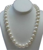 Beautiful 9-10mm White South Sea Pearl 18