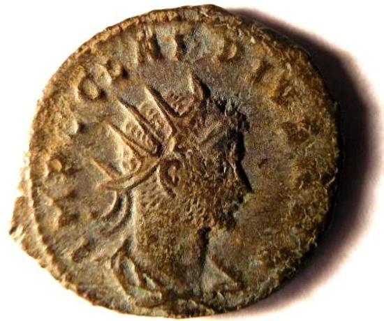 Ancient Bronze Radiate of Emperor Claudius II (268-270 A.D.)