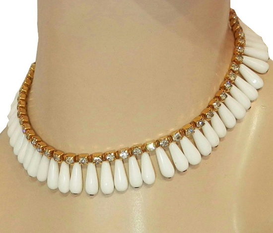 Stunning High End Vintage 50's White Glass Rhinestone Cleopatra Necklace