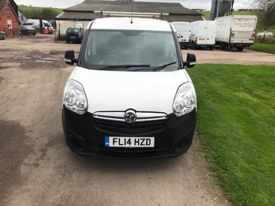 White Vauxhall Combo 2000 L1H1 CDTI SS E (NO VAT) 2014 reg