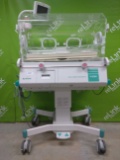 Atom Medical V-2200 Incubator - 32029