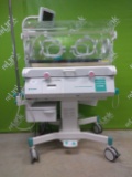 Atom Medical V-2200 Incubator - 32034