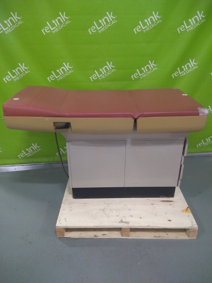 Midmark 404 Exam table - 55241