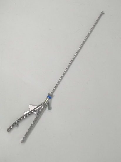 Ethicon Inc. SRNH1 Self Righting 5mm Spring Locking Handle Needle Holder - 143499