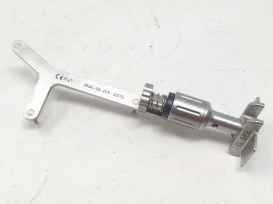 Brainlab, Inc. 0934-05-015-52576 Cutting Block Adaptor - 172519