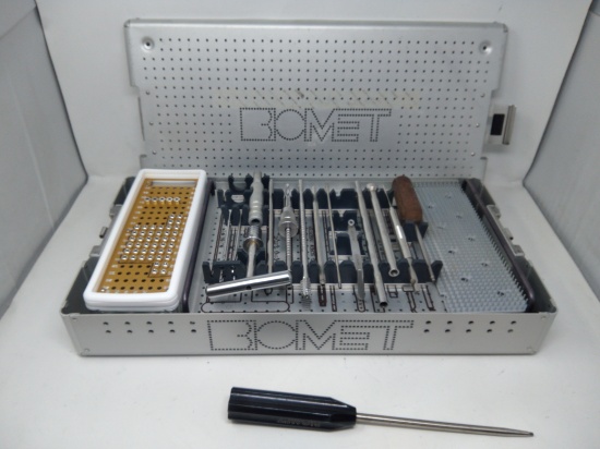 Biomet, Inc. Surgical VHS Instruments Plates & Screws - 215275