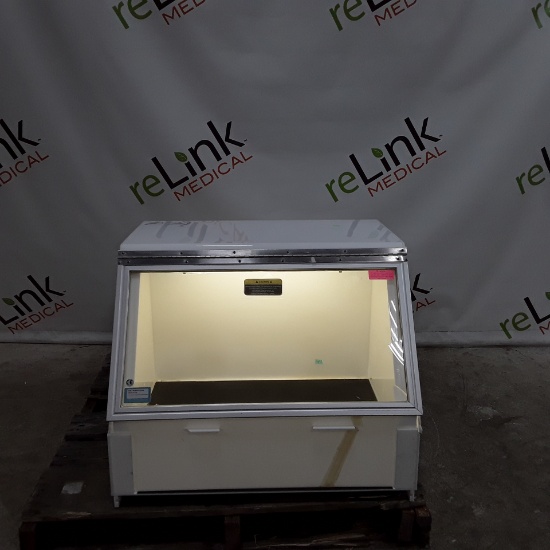 CBS Scientific Model P-030 PCR Workstation - 008826