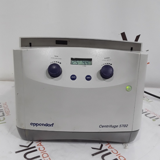 Eppendorf 5702 Bench Top Centrifuge - 293961