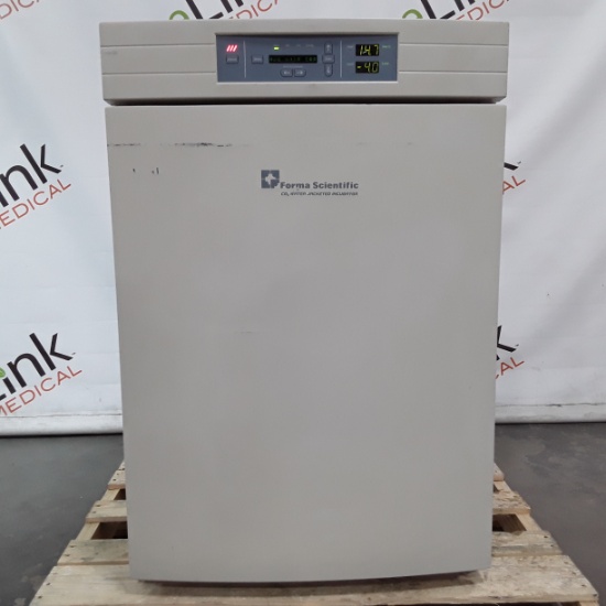 Forma Scientific 3110 CO2 Water Jacketed Incubator - 276218