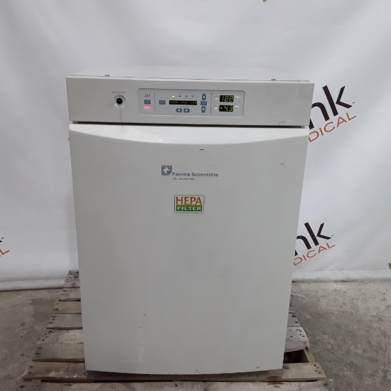 Forma Scientific 3110 CO2 Water Jacketed Incubator - 261244