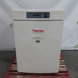 Thermo Scientific 3110 Forma Series II Water Jacketed CO2 Incubator - 276185