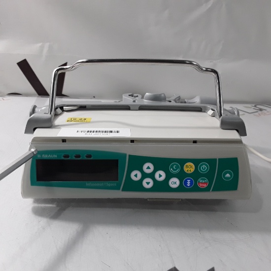 B. Braun Infusomat Space w/Pole Clamp & AC Adapter Infusion Pump - 435222