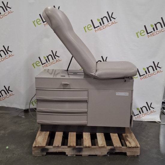 Ritter 304 Exam Table - 520004