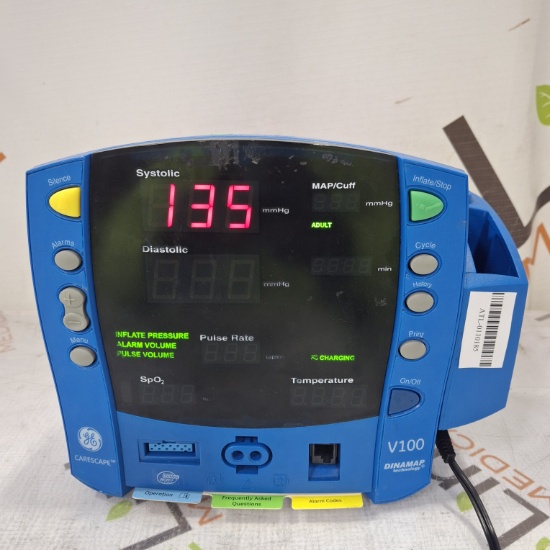 GE Healthcare Dinamap V100 - NIBP, Temp Vital Signs Monitor - 517703