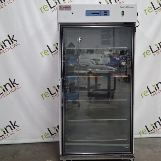 Thermo Scientific 3950 Reach-In CO2 Incubator - 657458